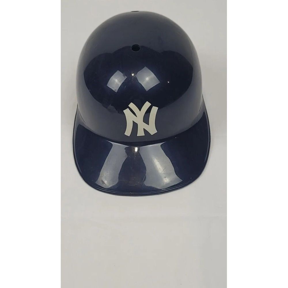 New York Yankees Batting Helemet.‎ Vintage 1969 Made In USA Batting Practice.